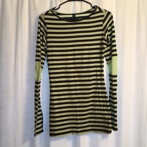 Lululemon striped seafoam/black long sleeve size 4